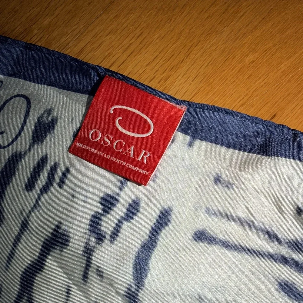 Oscar‎ De La Renta Scarf Navy Blue 100% Silk Rectangle Oblong Geometric Print